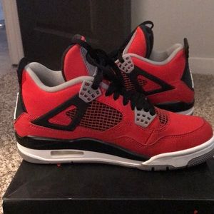 Jordan sneakers- men’s size 7 fits women’s 8.5-9